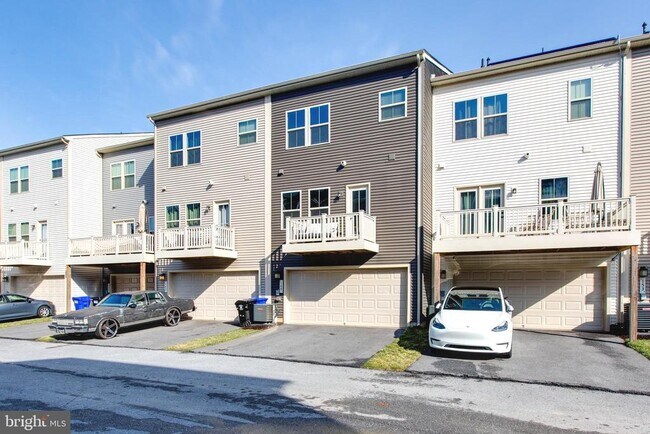 Building Photo - 149 Lyons Crk Dr