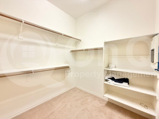 Building Photo - 4078 E Mia Ln