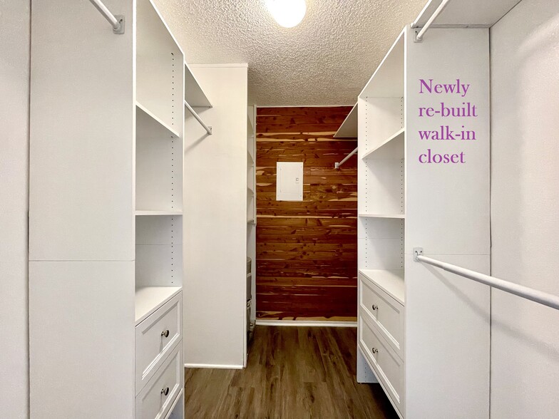 Walk In Closet - 211 Crystal Cove Apts LLC