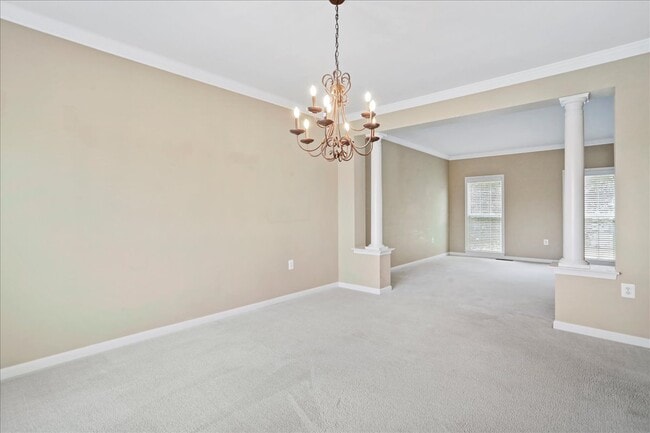 Building Photo - 319 Morlyn Dr
