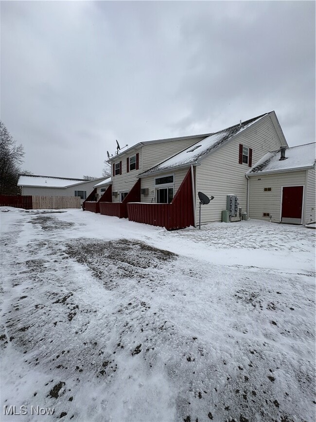 Building Photo - 5936 Callaway Cir