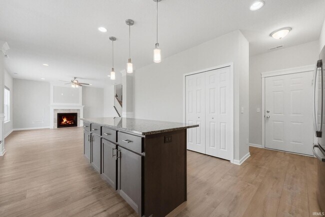 Building Photo - 12502 Speranza Dr
