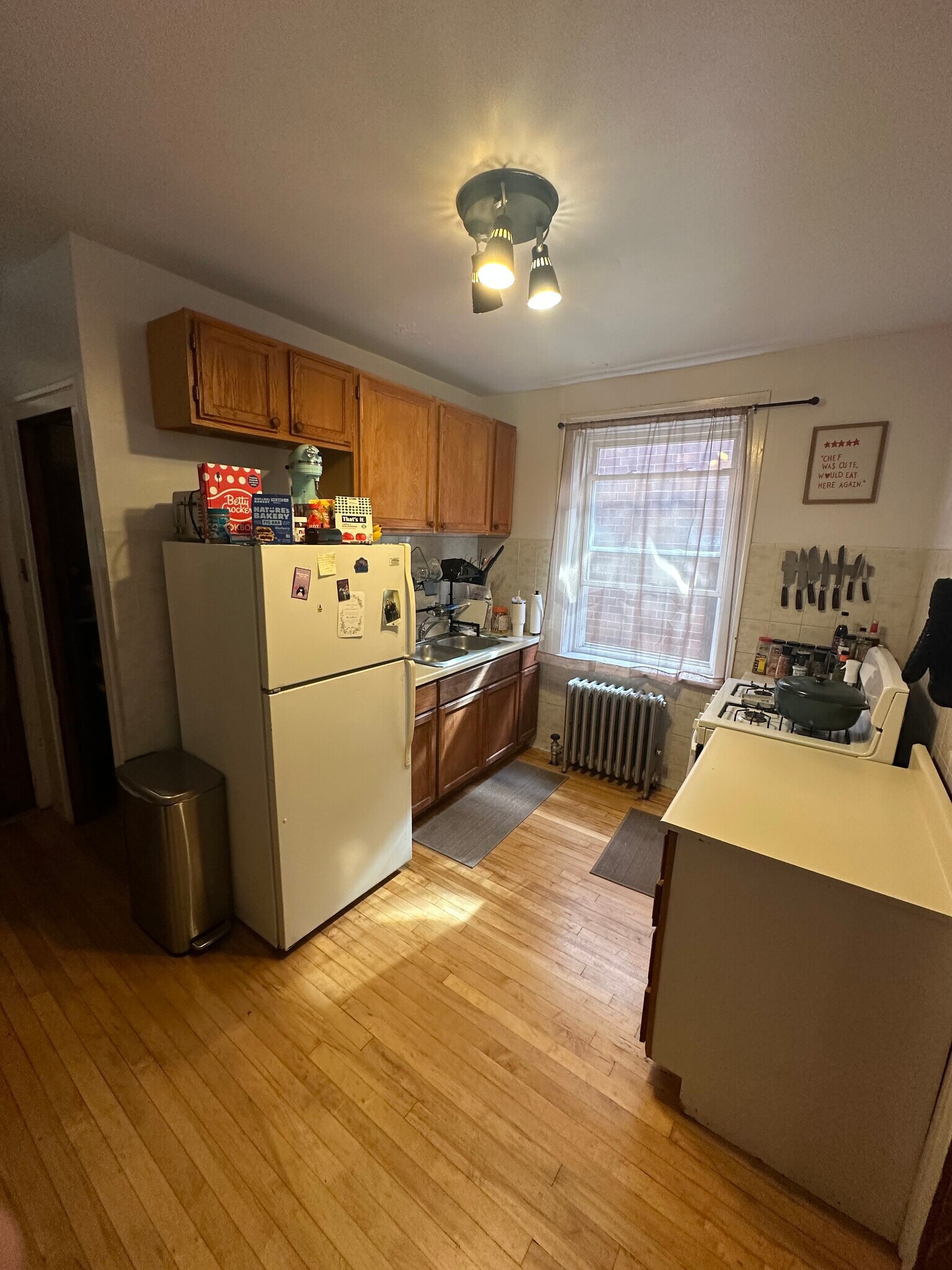 kitchen - 4036 N Mozart St