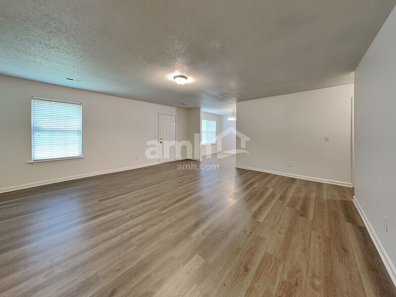 Building Photo - 4020 Landerwood Dr
