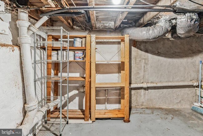 Building Photo - 410 Quince St