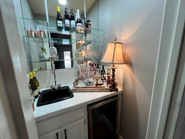 Building Photo - 37 Lafayette Pl