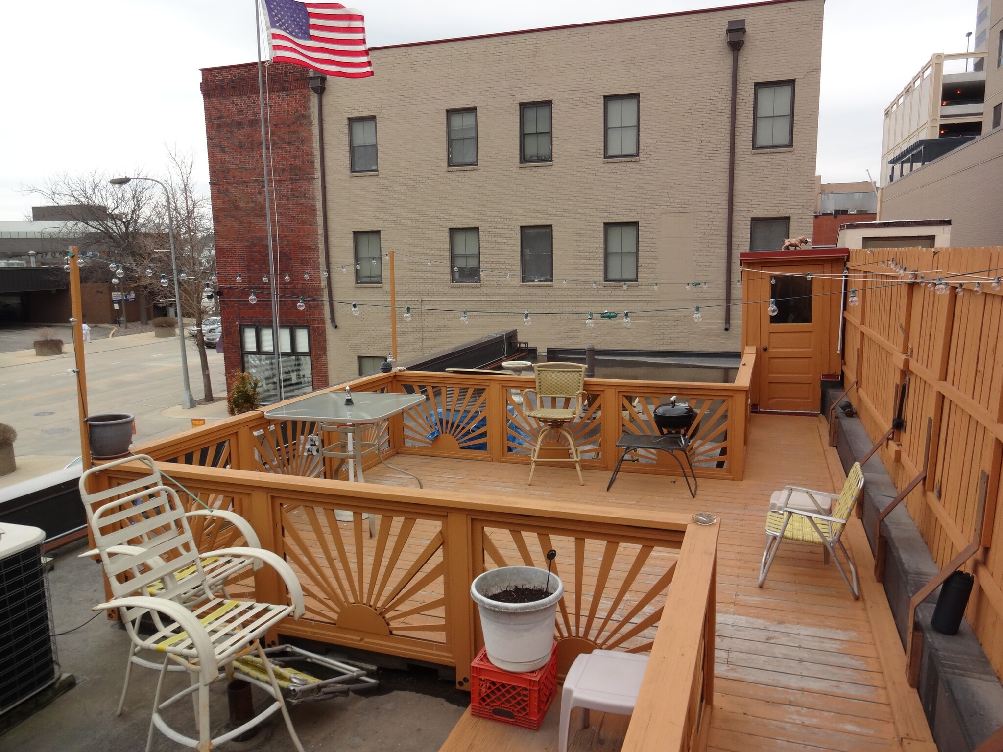 Patio - 325 Broadway Ave S