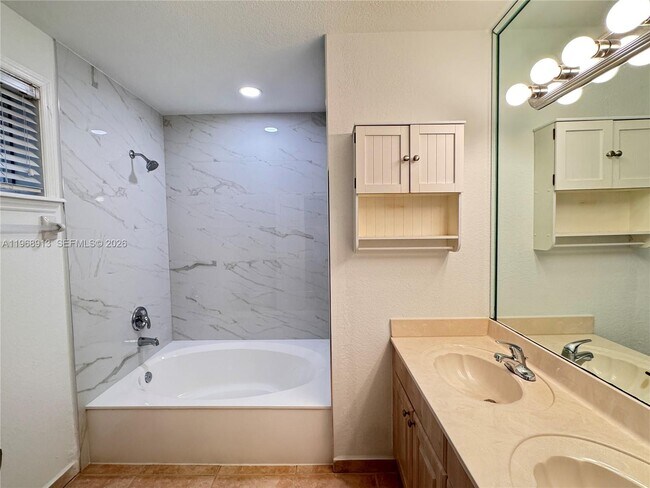 Building Photo - 7733 SW 94th Ln