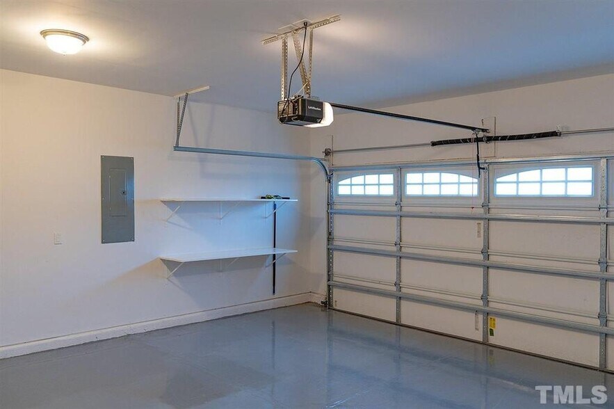 Building Photo - 1004 Archer Ln