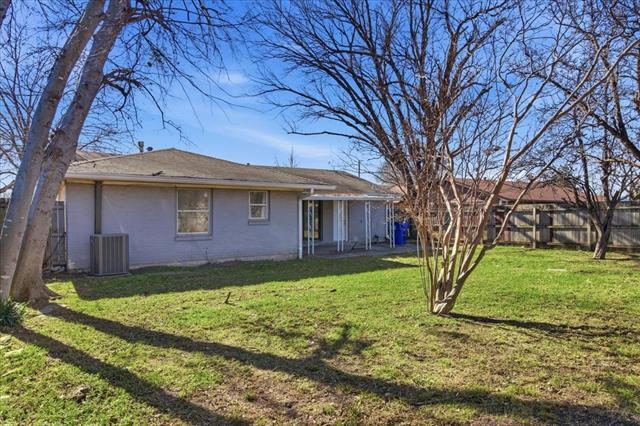 Building Photo - 3131 Longmeade Dr