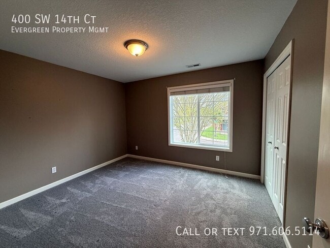 Building Photo - 400 SW 14th Ct