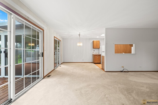 Building Photo - 1174 Hyannis Cir