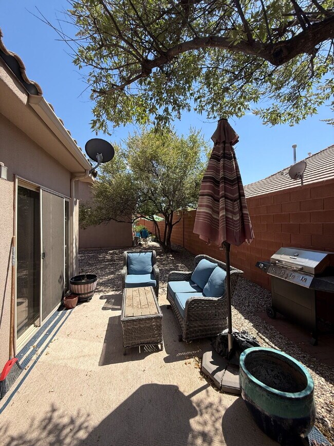Building Photo - "Spacious 3-Bedroom Duplex Oasis in Hurricane, UT – 2 Full Baths & 1,263 Sq Ft of Comfort!"