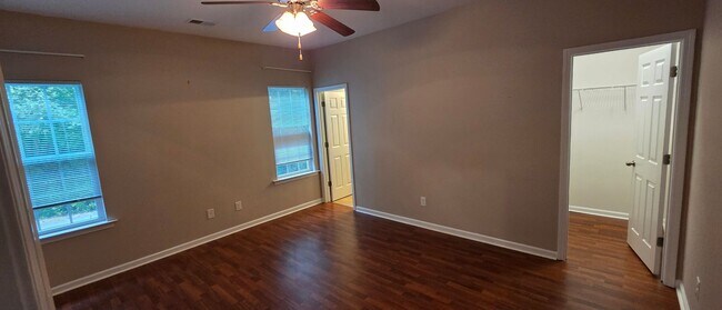 Building Photo - 335 Shallowford Reserve Dr