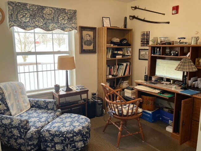 Building Photo - 3 Bedroom/Office 1.5 bath in the Village of Fairport - Available May 2026! $3,050/month