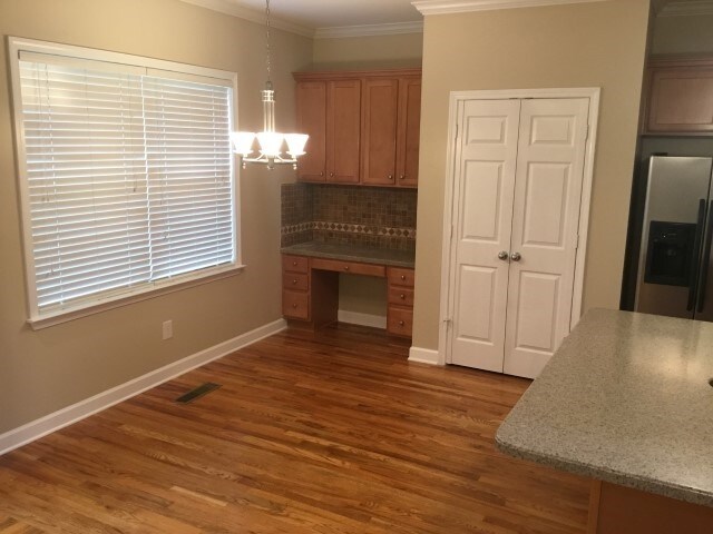 Building Photo - 111 Wynlands Dr