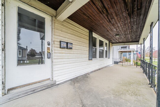 Building Photo - 841-841 Allison Ave