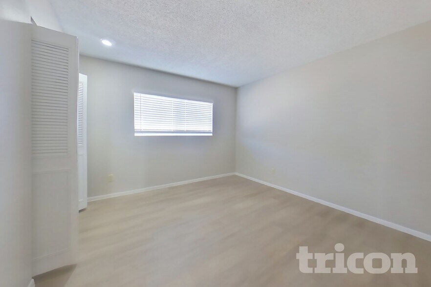 Building Photo - 3629 W Kelton Ln