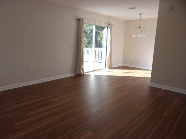 Building Photo - 124 Winslow Dr