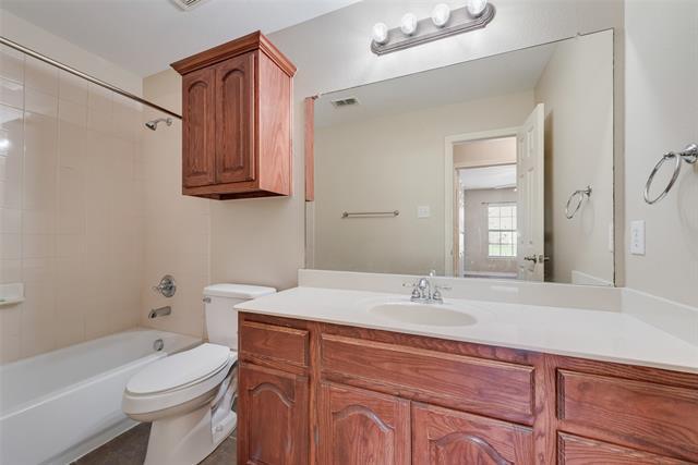 Building Photo - 10044 Dorsett Dr