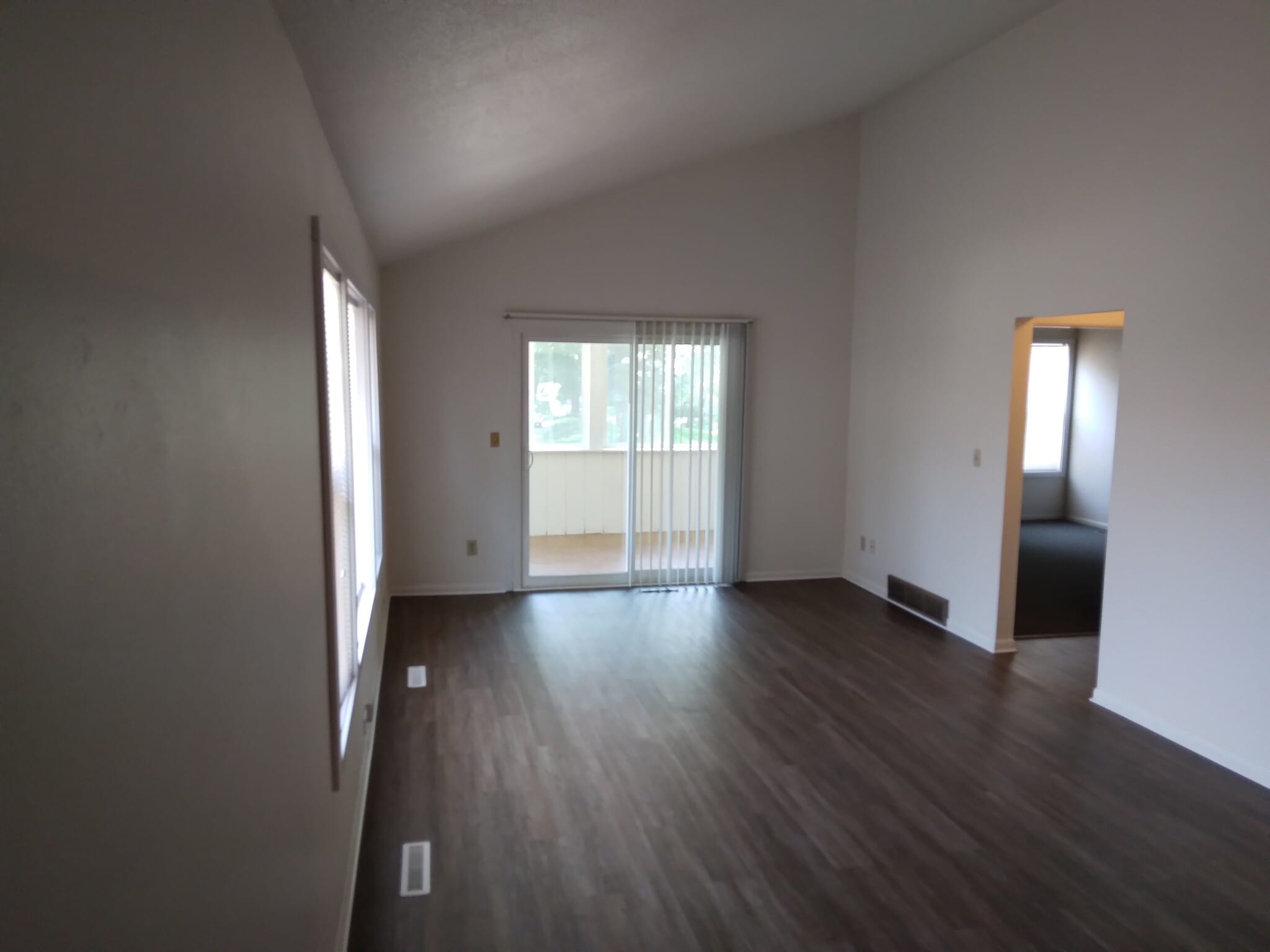 Building Photo - 915 Garfield Ave