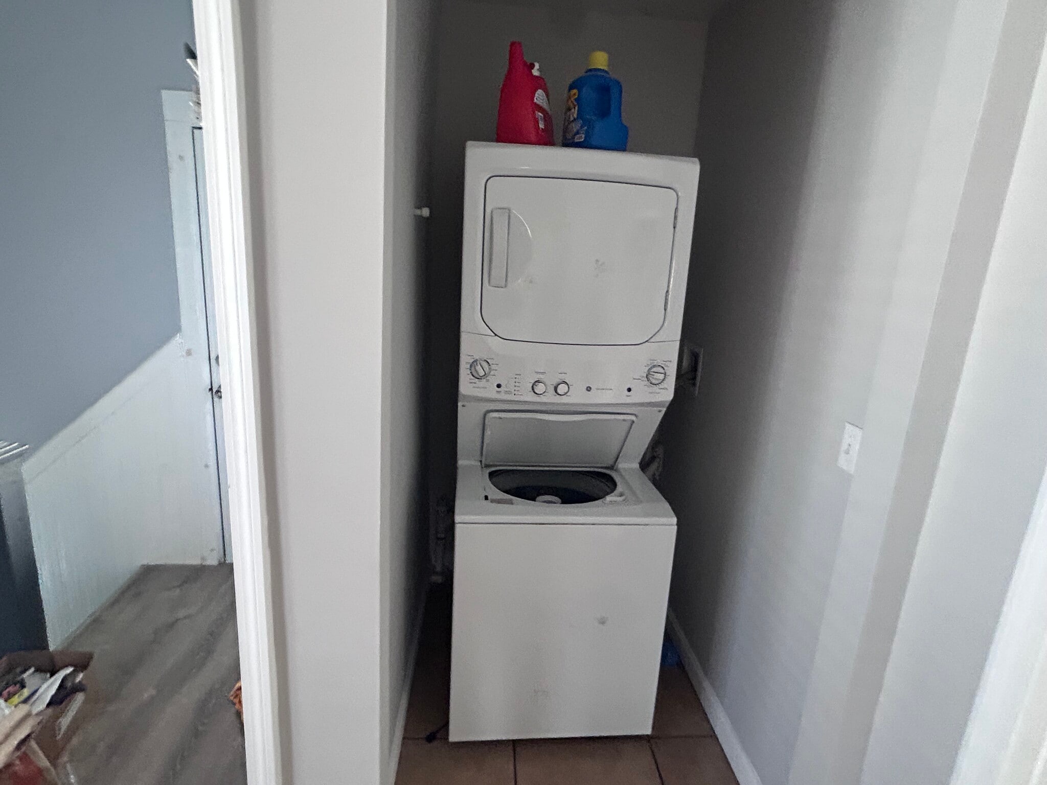 Building Photo - 196 Sherman St