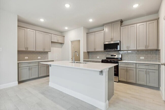 Building Photo - 3210 Cordelia Dr