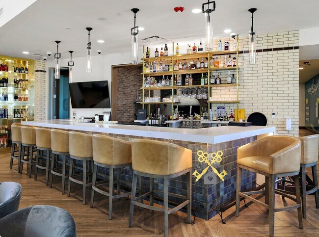 Building Photo - 2505 Bernadino Dr