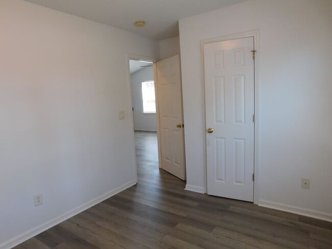 Building Photo - 1338 Hunters Rd