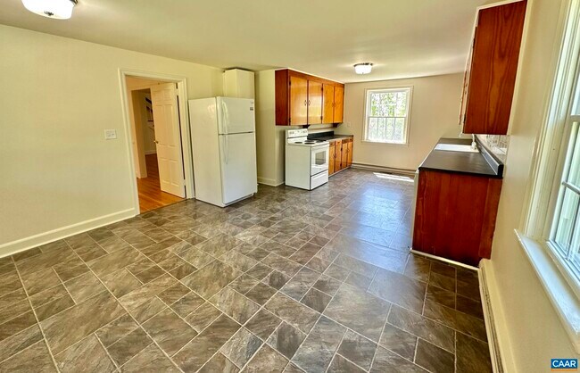Building Photo - 2278 Hansens Mountain Rd