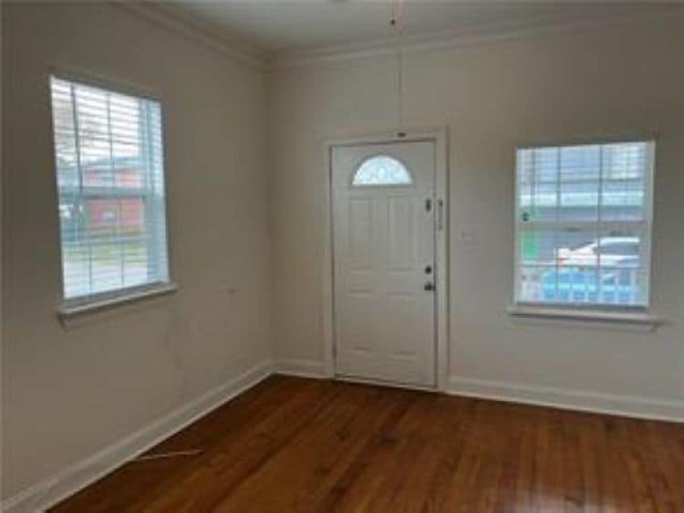 Living room - 132 Nursery Ave