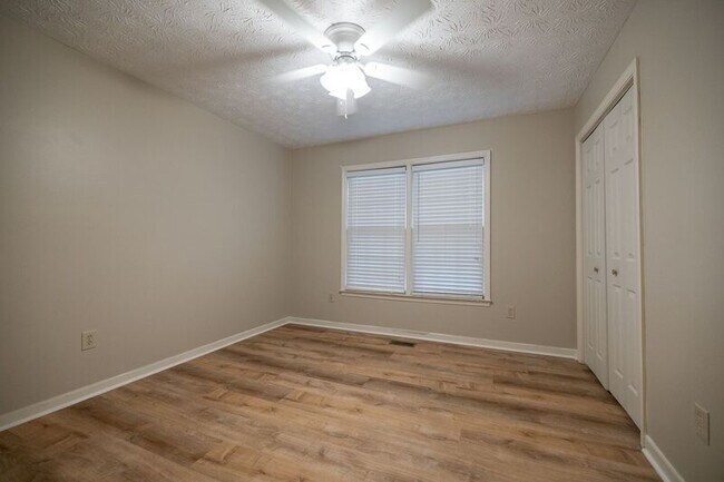 Building Photo - 1151 Brookwood Dr