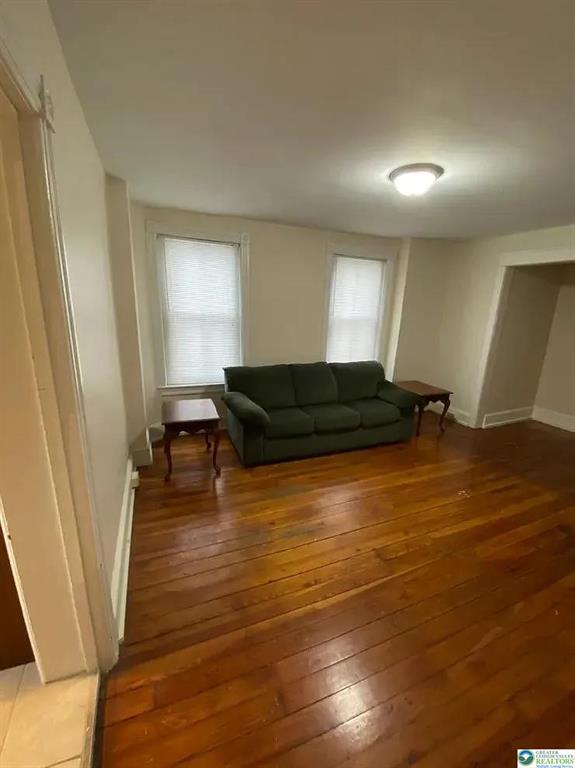 Building Photo - 528 Selfridge St