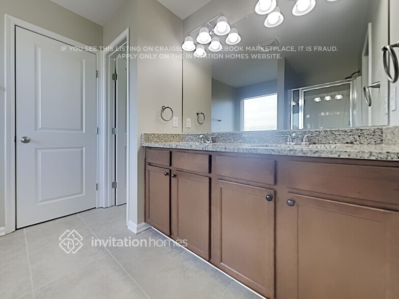 Building Photo - 3517 Diamond Springs Dr