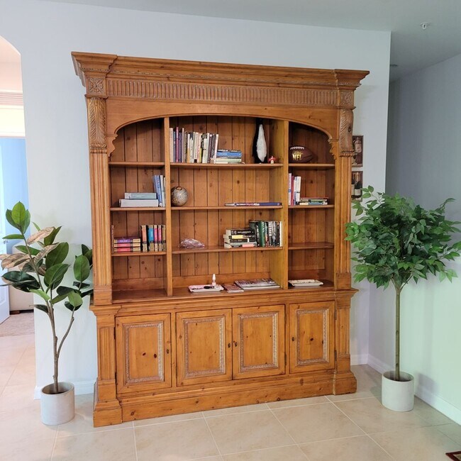 Building Photo - BACK ON THE MARKET-Seasonal/short term 3/2 updated condo in Osprey not far from the beach!