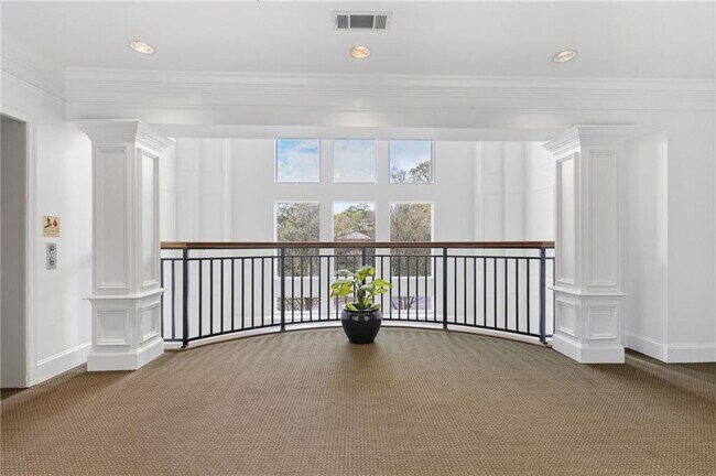 Building Photo - 3275 Lenox Rd NE