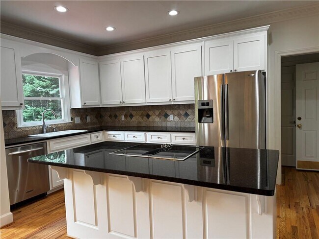 Building Photo - 1660 Kingsley Ct NW