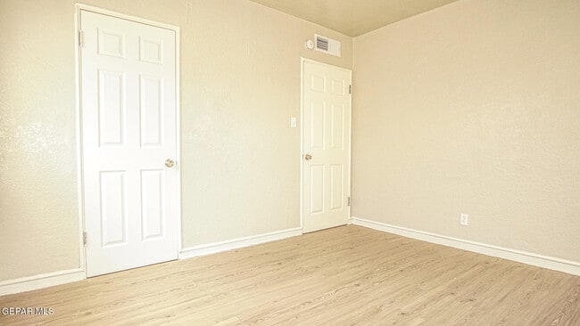Building Photo - 125 Anita Cir