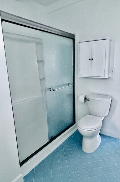 Bathroom - 8231 Camino Del Oro