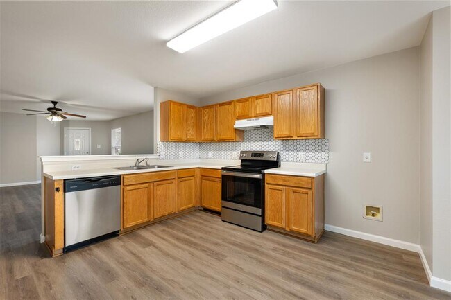 Building Photo - 3213 Crownover St