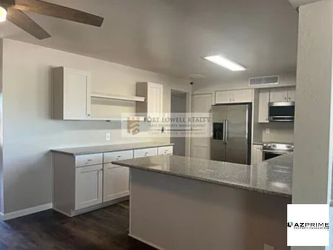 Building Photo - Single Family Residence