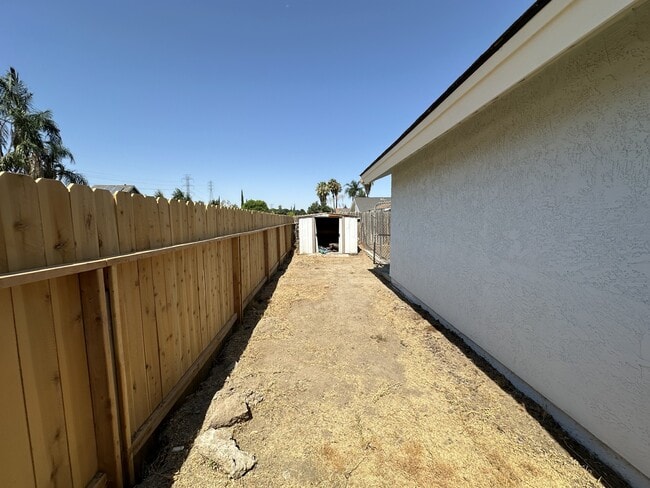 Building Photo - 3917 Jerome Way