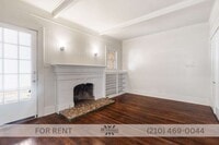 Building Photo - 1618 W Kings Hwy