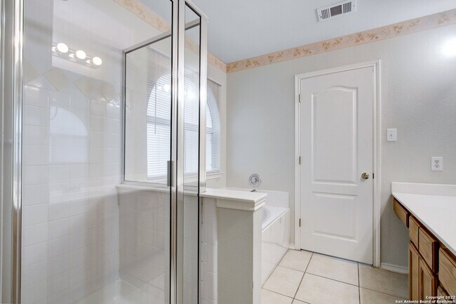 Building Photo - 6002 Woodway Pl