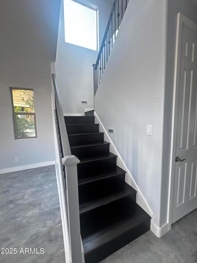 Building Photo - 3330 W Gran Paradiso Dr