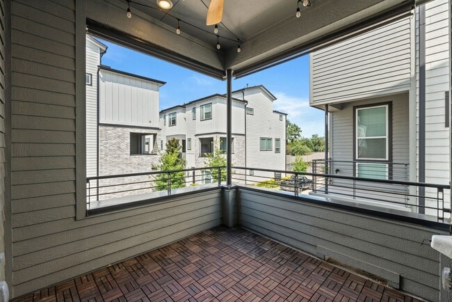 Building Photo - Modern Three-Story Home in Timbergrove Yards