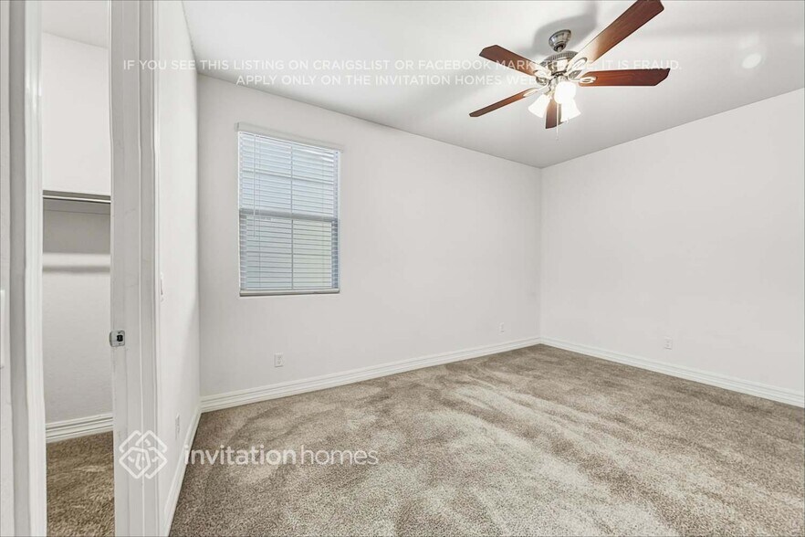 Building Photo - 11417 W Edgemont Ave