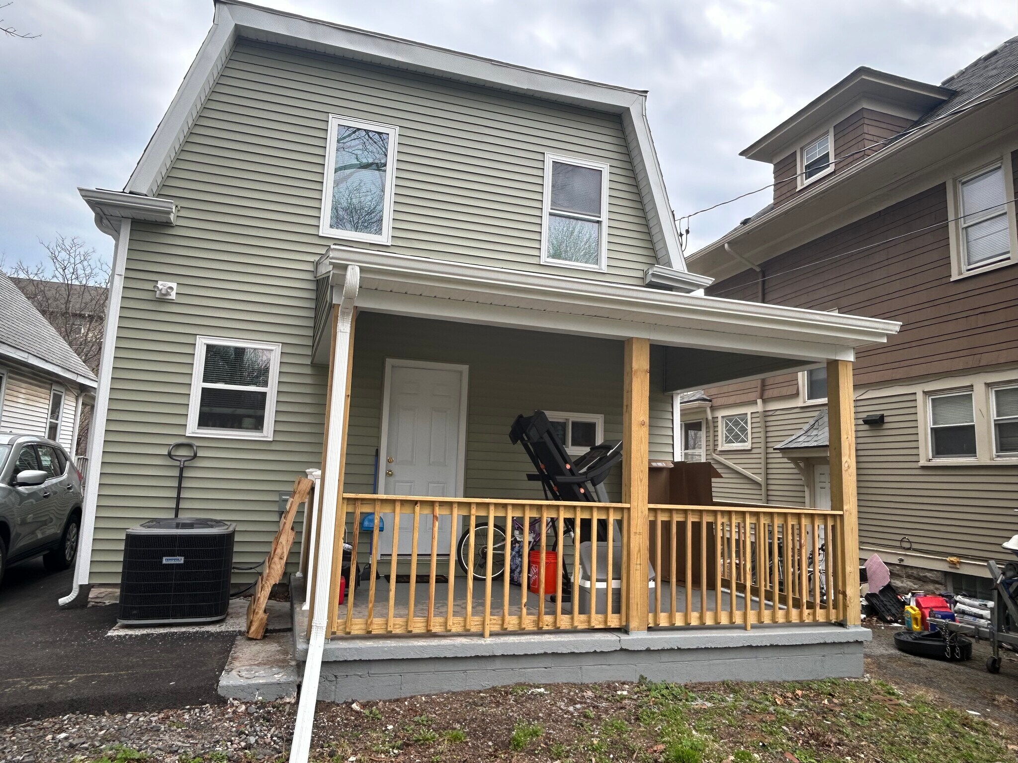 Building Photo - 1239 Plymouth Ave S