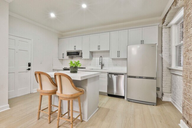 Building Photo - 685 Argonne Ave NE