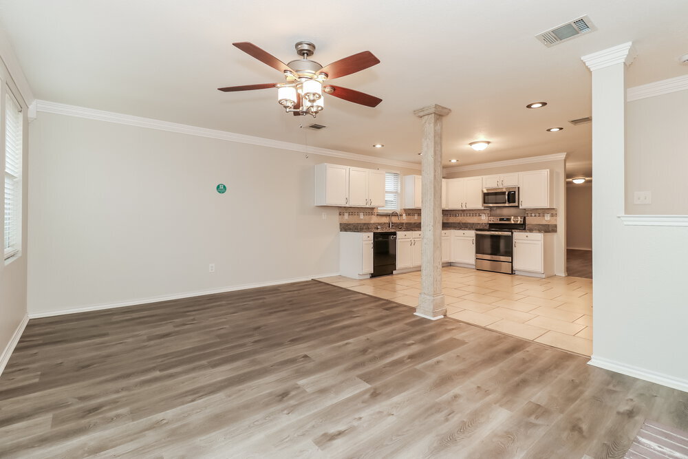 Building Photo - 637 Silvertop Rd